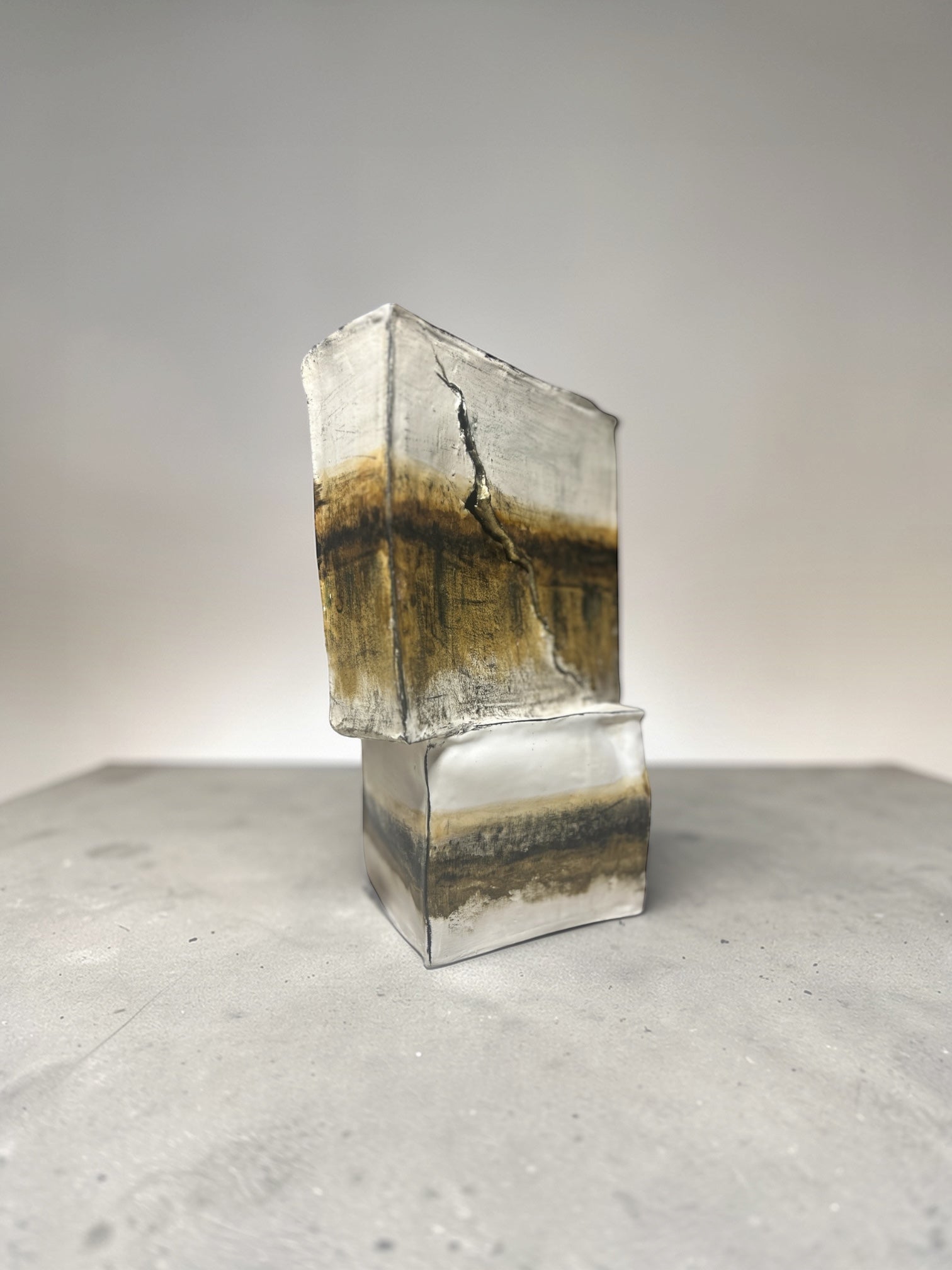 TOTEM BRISÉ N•4