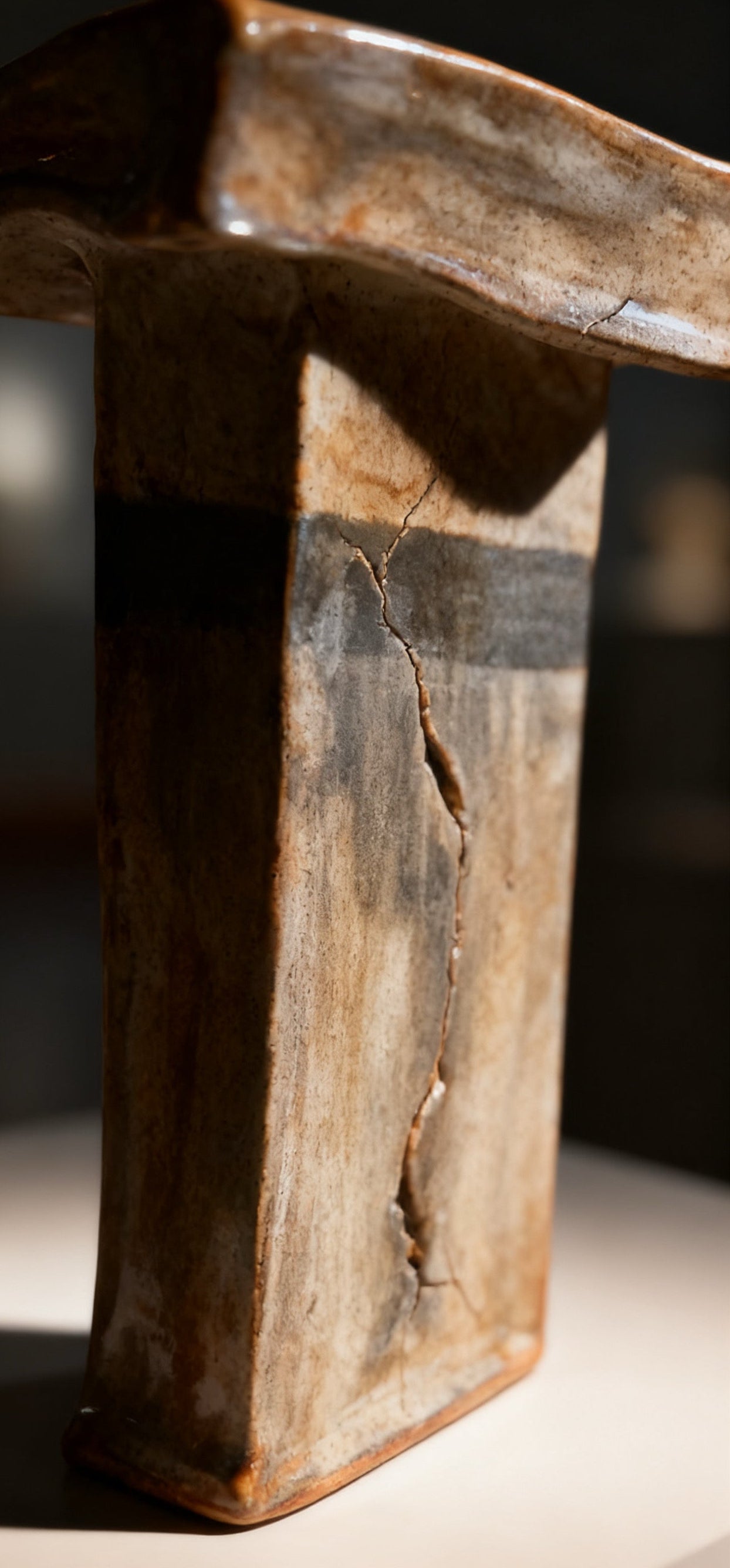 TOTEM BRISÉ N•1